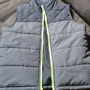Boys vest w/pockets